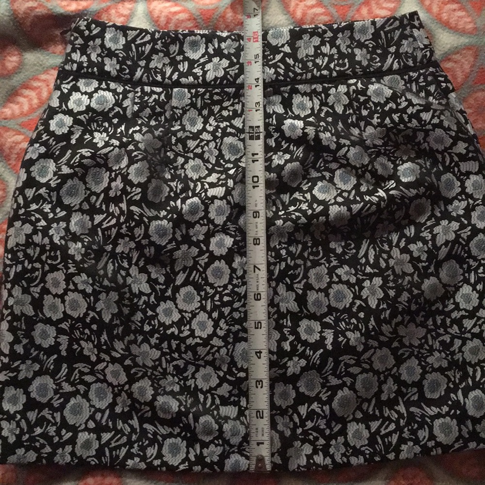 LOFT petite skirt - Picture 9 of 9
